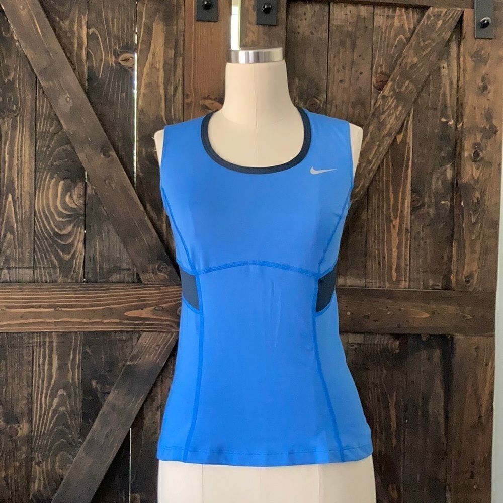 🌟Host Pick🌟 Nike Tennis dry fit women’s top blue sz- small